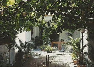 Piccolo Tirreno アパートホテル 3*