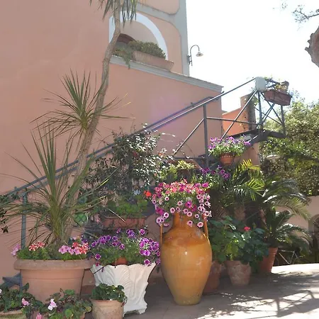 アパートホテル Piccolo Tirreno プロチーダ